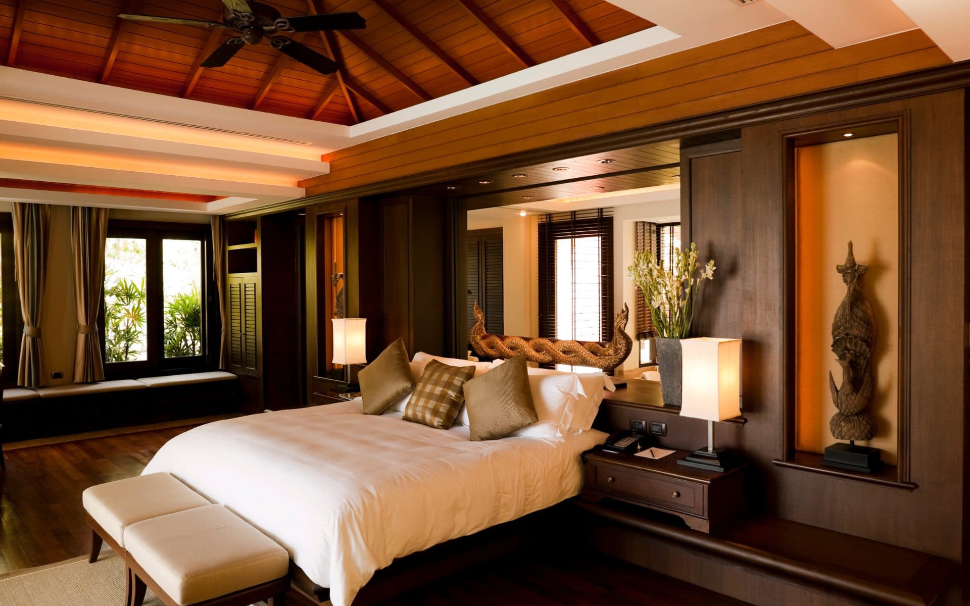 Luxury hotel suite arranged for a bespoke kosher hospitality stay