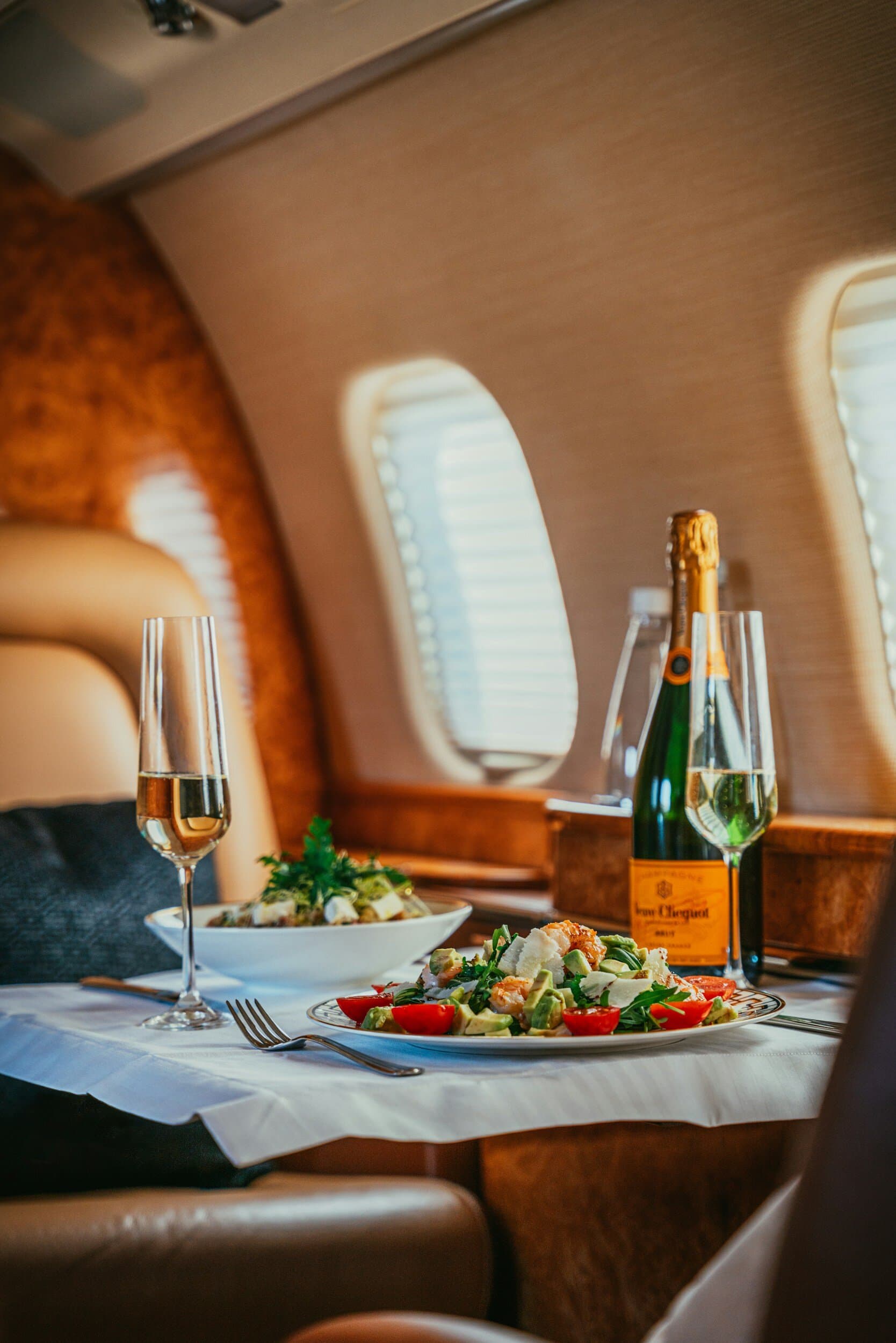 Private kosher dining with champagne aboard a luxury private jet